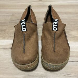 Velo Vegan Suede Gum Sole Loafers Flats Shoes Womens EU 41 US 10 Tan Slip On